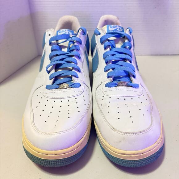 Nike Air SZ 15 light blue and white in Great condition with some scuffs - Picture 4 of 8